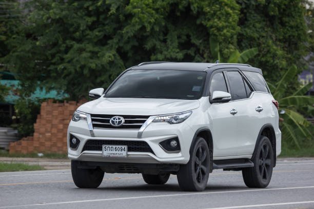 Toyota Fortuner - Image 2